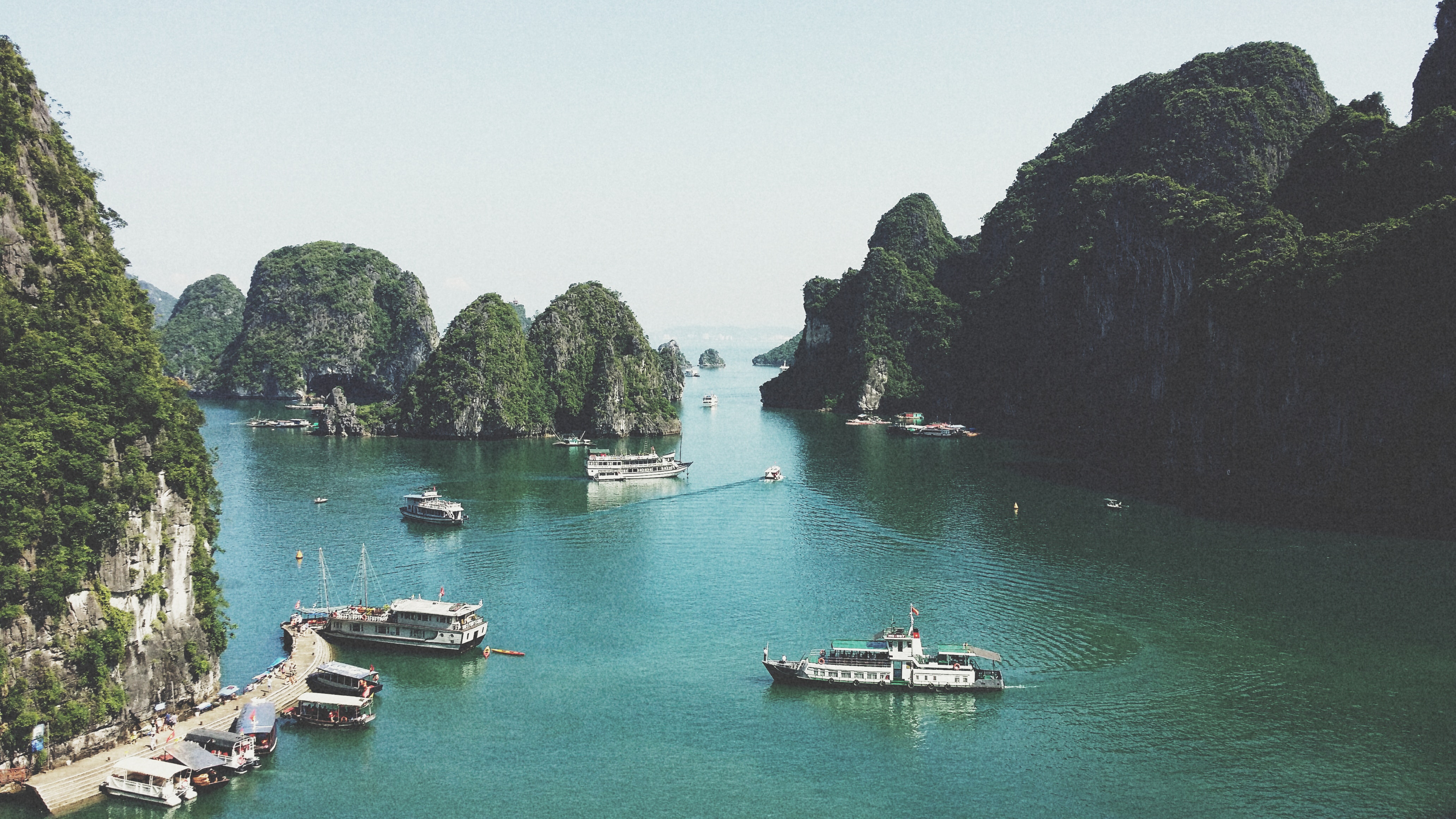 Ha Long Bay - A nature heritage wonder of Vietnam